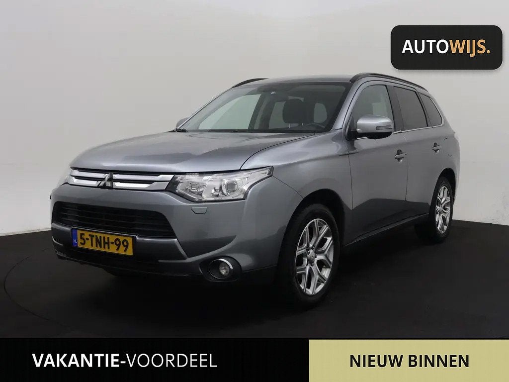 Mitsubishi Outlander 2.0 Intense+|7-PERSOONS|TREKHAAK|CAMERA, Auto's, Mitsubishi, Zwart, 4 cilinders, 150 pk, 7 stoelen