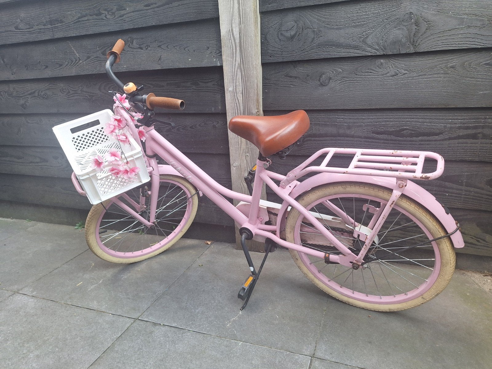 Roze kinderfiets 22 inch met mandje, Ophalen, Gebruikt, Terugtraprem, 22 inch