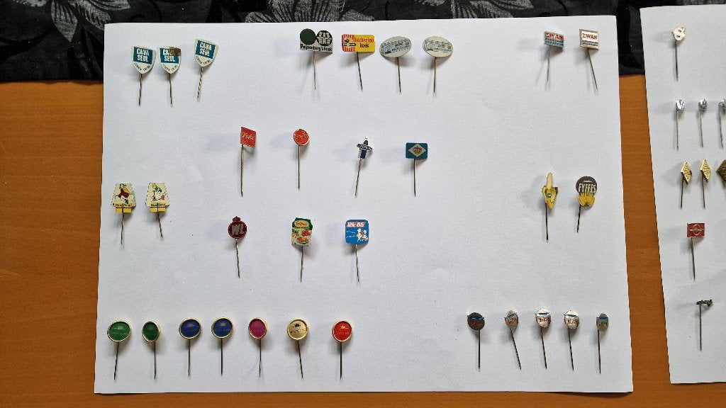 verzameling speldjes, Ophalen of Verzenden, Zo goed als nieuw, Overige onderwerpen, Speldje of Pin