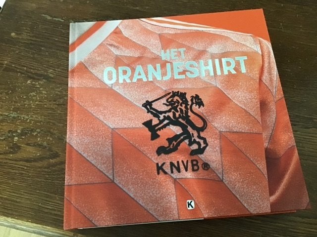 Het Oranjeshirt, Ophalen, Nieuw, Diverse auteurs, Balsport