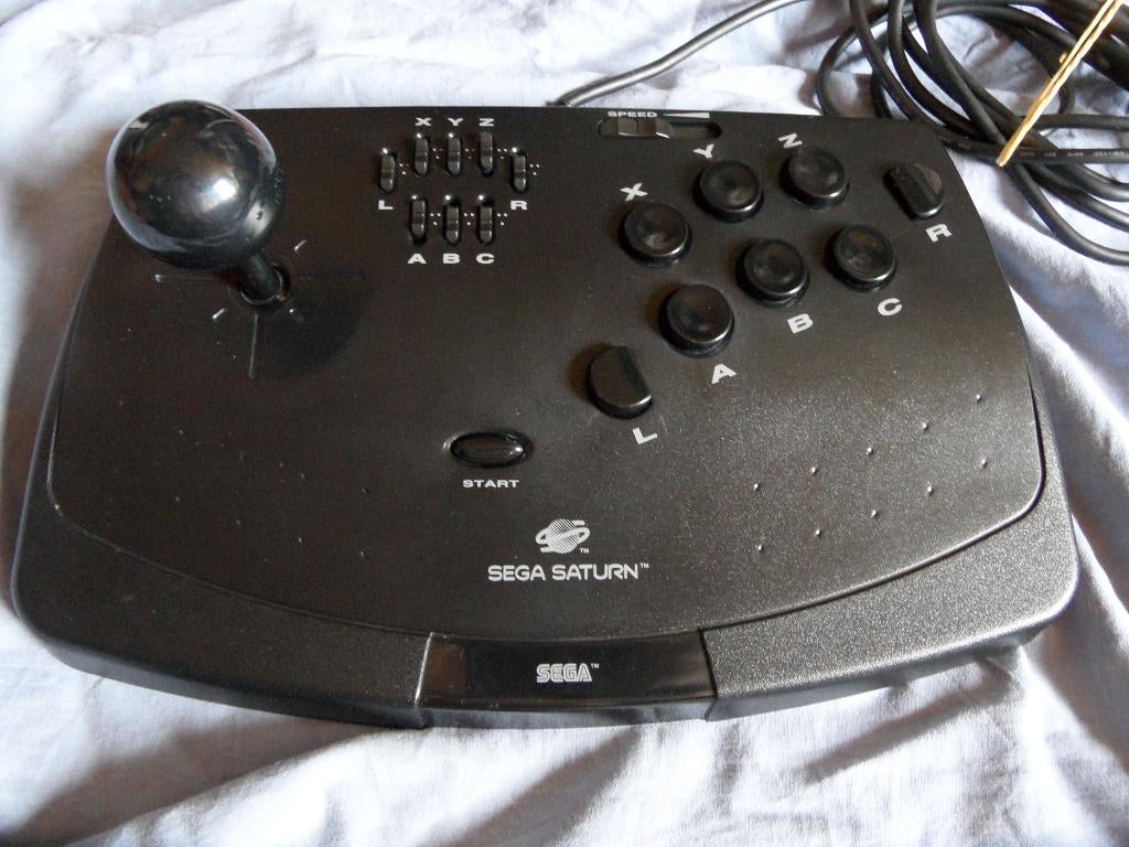 Sega Saturn Arcade stick MK-80302, Spelcomputers en Games, Spelcomputers | Sega, Ophalen of Verzenden, Gebruikt, Met 1 controller