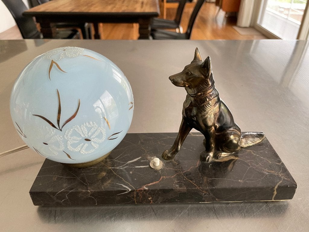 antieke tafellamp, art-deco met hond, Ophalen of Verzenden