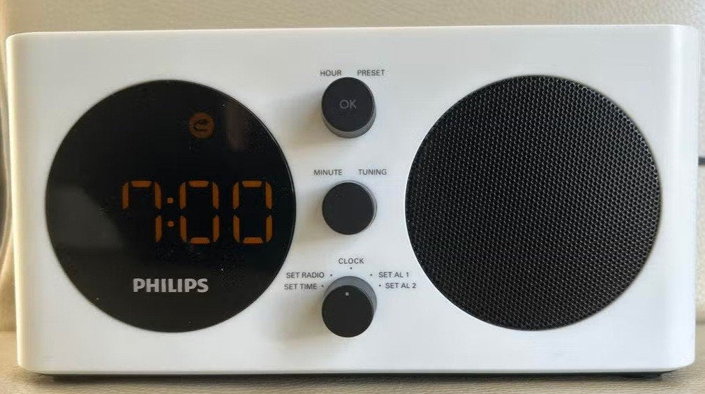 Philips klok radio alarm wekker AJ 6000 usb batterij stroom, Ophalen of Verzenden, Zo goed als nieuw