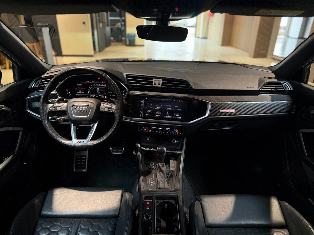 Audi RSQ3 Sportback 2.5 TFSI|Pano|RS Seats|Camera|Sonos|Matr, Auto's, Audi, Automaat, Automatische klimaatregeling, Gebruikt, Zwart