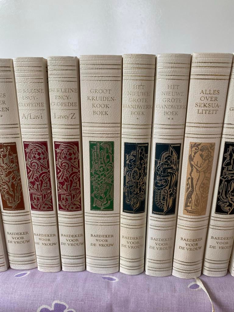 Baedeker voor de vrouw - Complete serie (20 boeken), Ophalen, Gelezen