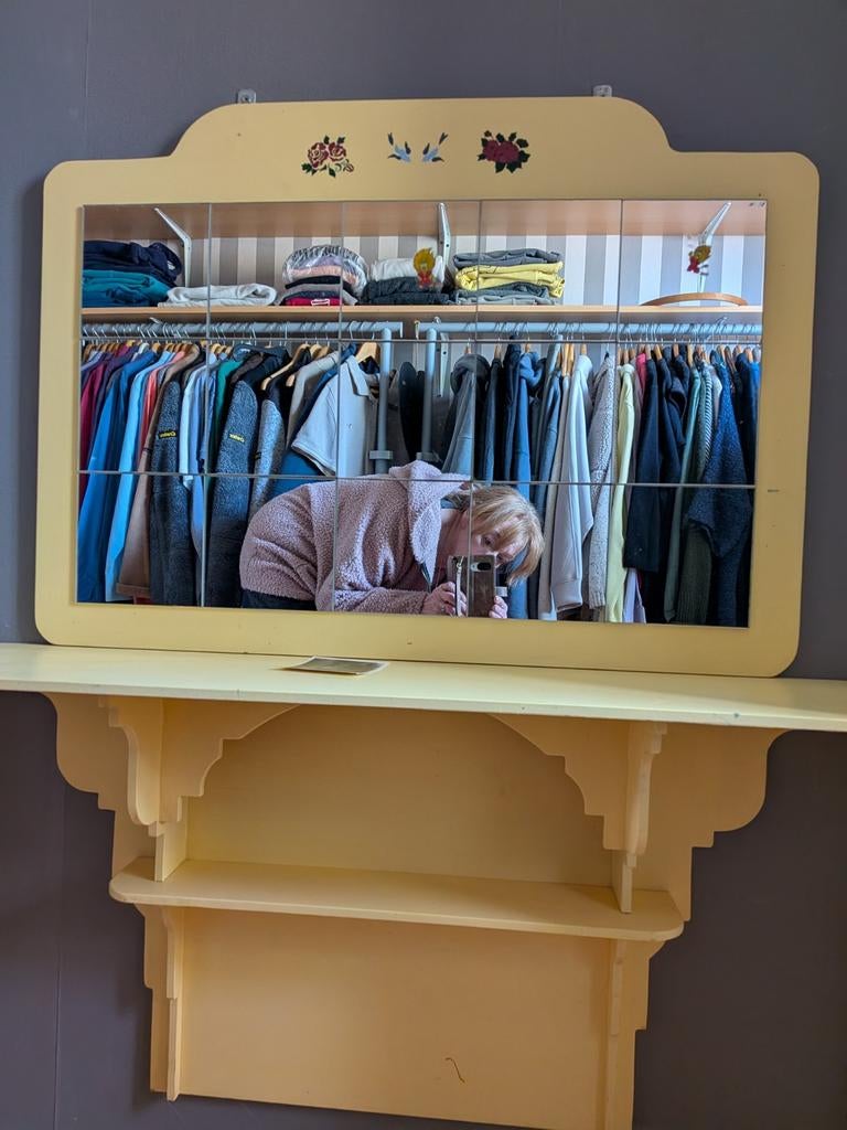 Meisjes Toiletspiegel met plateautje, Kinderen en Baby's, Kinderkamer | Commodes en Kasten, Ophalen, Gebruikt, 105 cm of meer