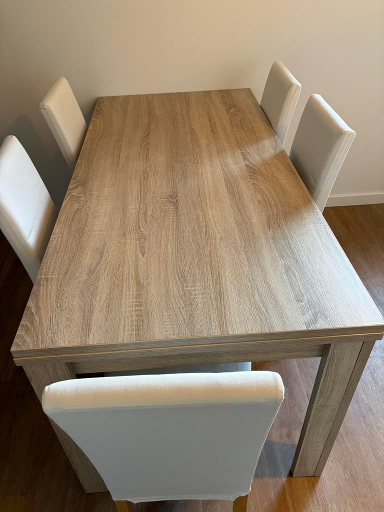 Uitschuifbare eettafel met 5 witte IKEA stoelen, Huis en Inrichting, Complete eetkamers, Ophalen, Gebruikt, 4 tot 6 stoelen