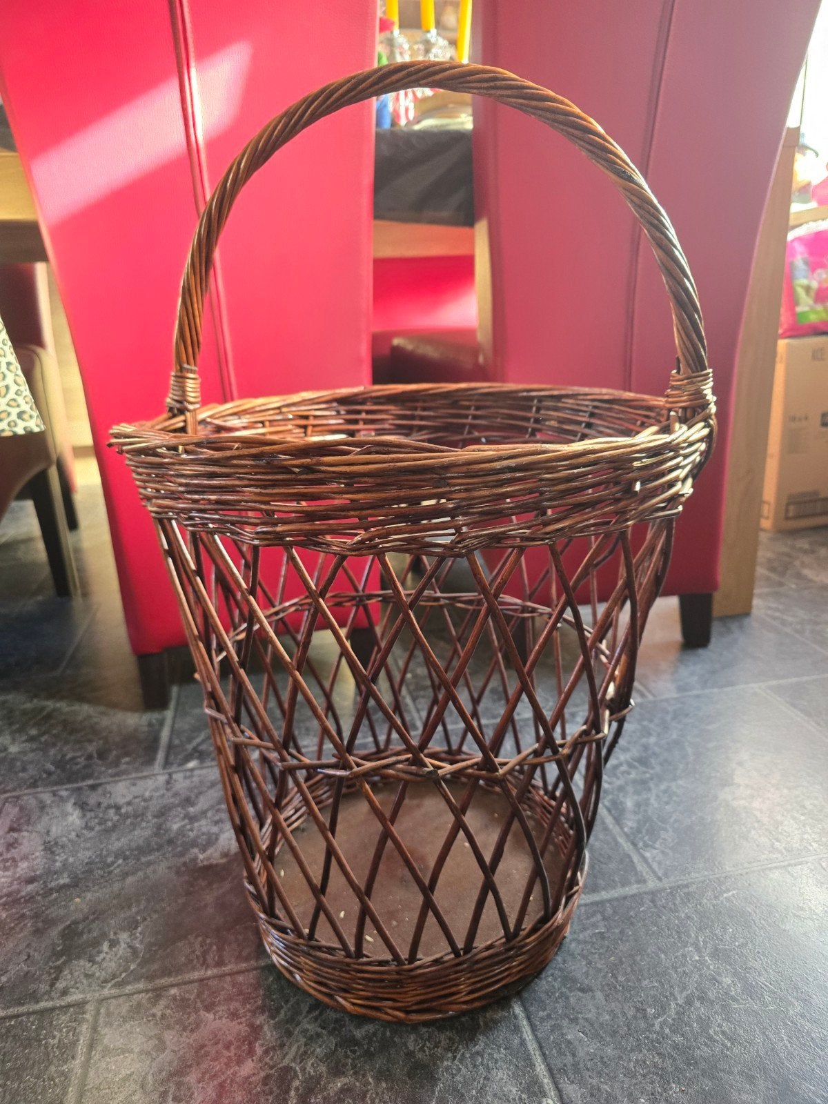 Decoratieve rieten mand met handvat, Ophalen, Gebruikt, Mand, Gevlochten