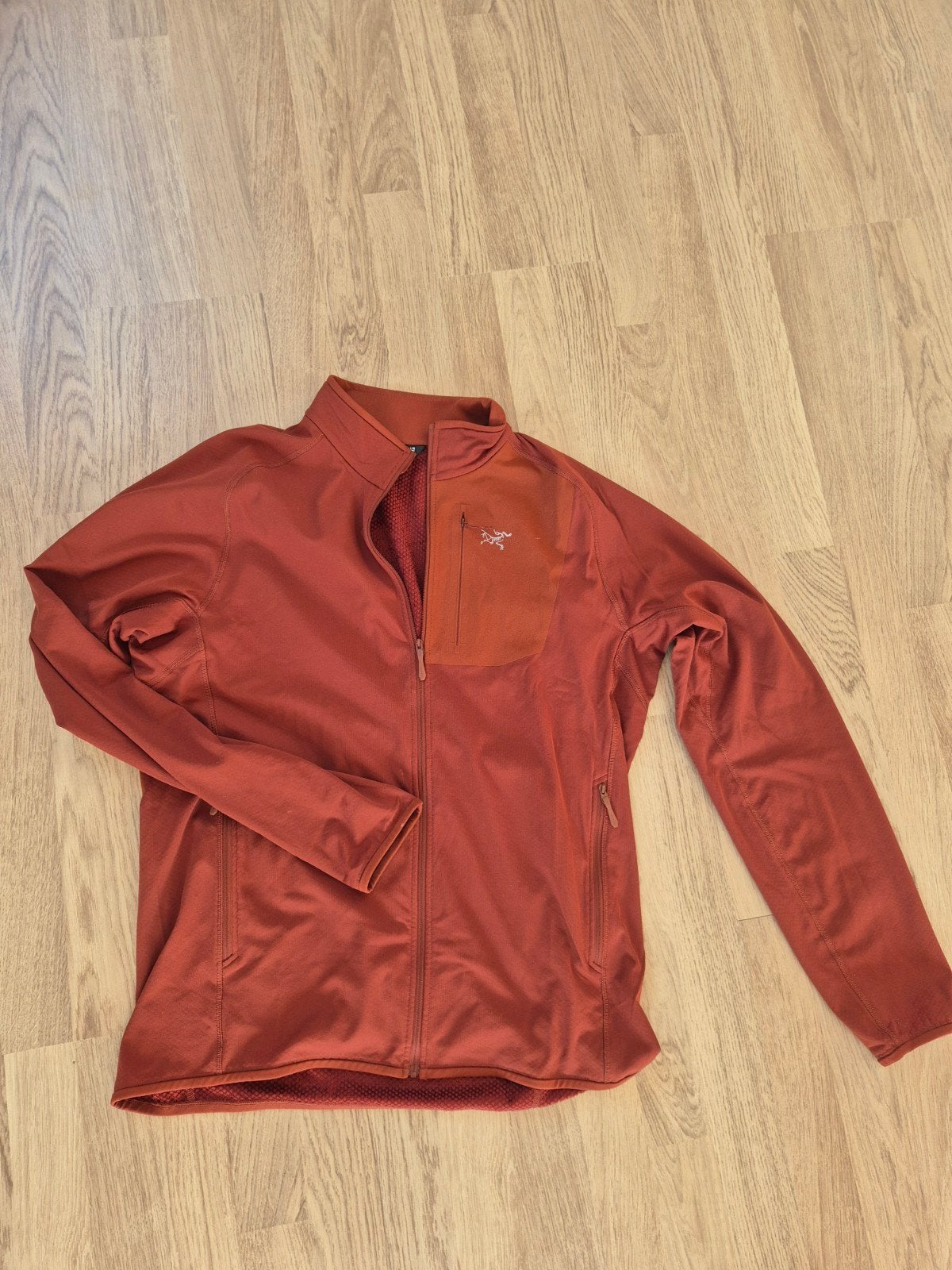Arc'teryx vest in maat L, Ophalen of Verzenden, Zo goed als nieuw, Halswijdte 41/42 (L)