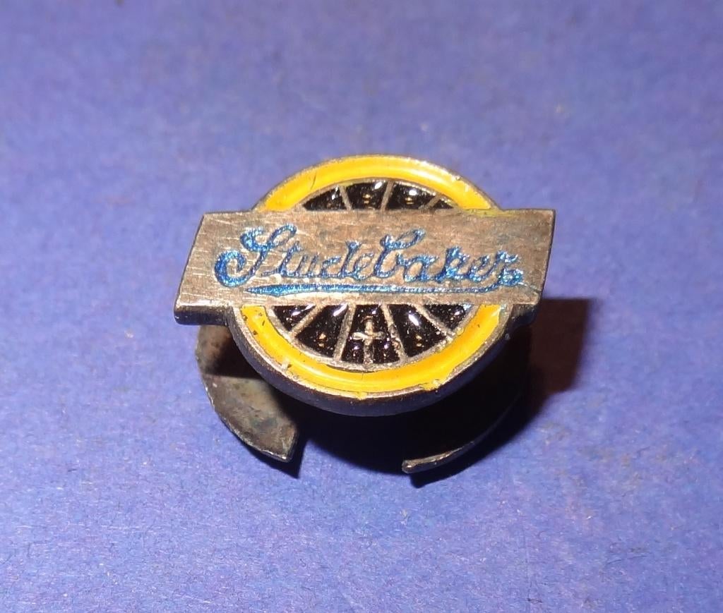 Studebaker Revers Knoop 16 x 12 mm, Verzenden, Gebruikt, Transport, Speldje of Pin