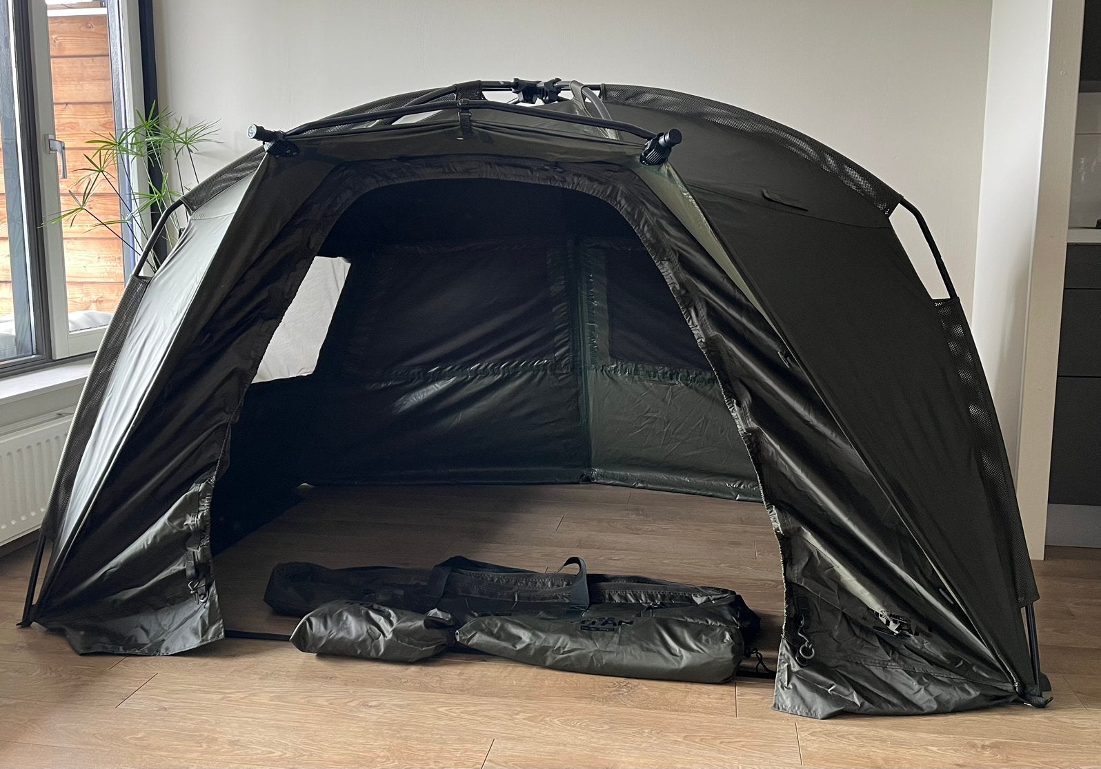 Nash Titan Hide Pro - Inclusief Infillpanels, Watersport en Boten, Hengelsport | Karpervissen, Ophalen, Zo goed als nieuw, Complete set