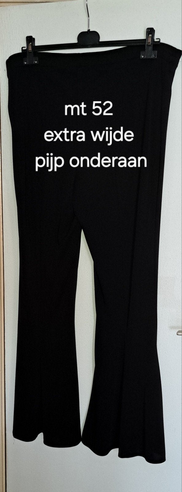 Zwarte broek met extra wijde pijp - Maat 52, Onbekend, Ophalen of Verzenden, Zo goed als nieuw, Lang