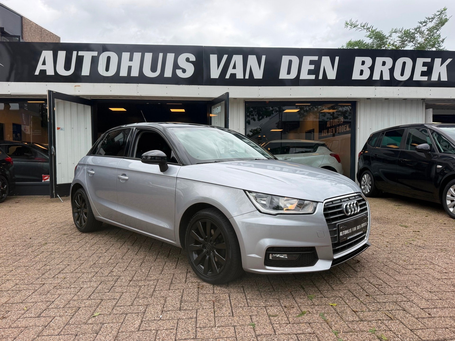 Audi A1 Sportback 1.0 TFSI|Sport|Ultra|Navi|Clima|Stoelverw|, Auto's, Voorwielaandrijving, Zwart, 95 pk, 4 stoelen