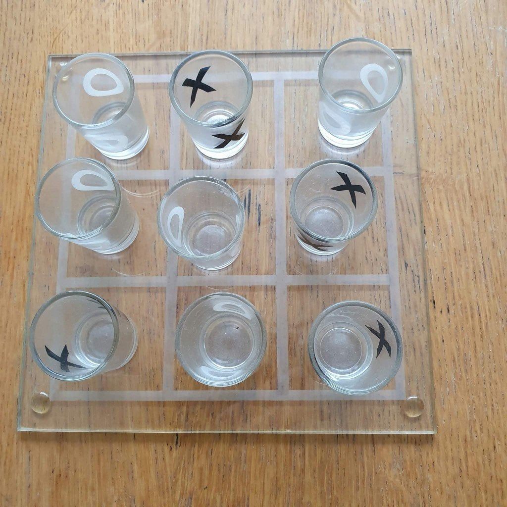 glazen boter kaas en eierenspel met drinkglaasjes, Ophalen of Verzenden, Zo goed als nieuw