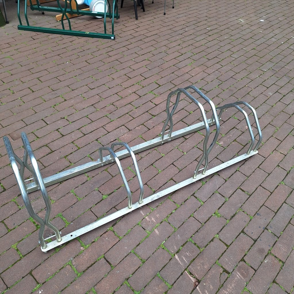 Metalen Fietsenrek voor 4 Fietsen, Ophalen, Gebruikt, -, -