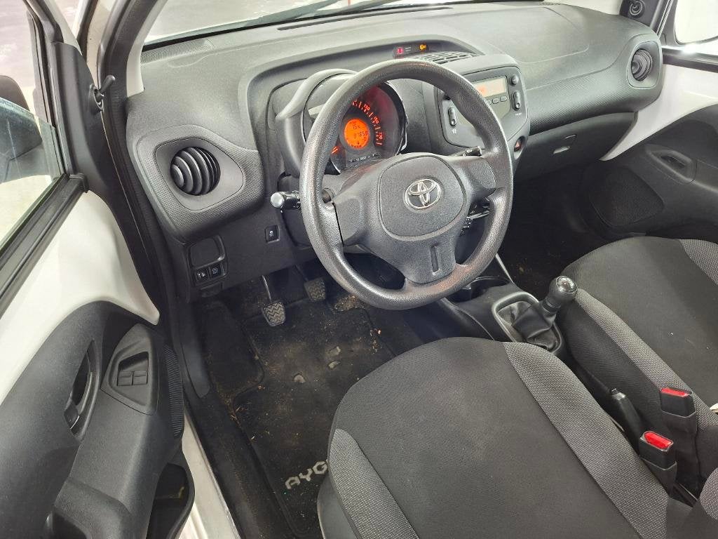 Foto 9 van Toyota Aygo 1.0 5D NAP Airco Bluetooth APK 2027 Elek.ramen N