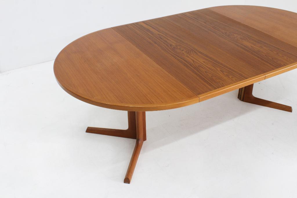 Vintage Deense ronde uitschuifbare eettafel tafel Gudme, 200 cm of meer, Scandinavisch, Zo goed als nieuw, Vijf personen of meer