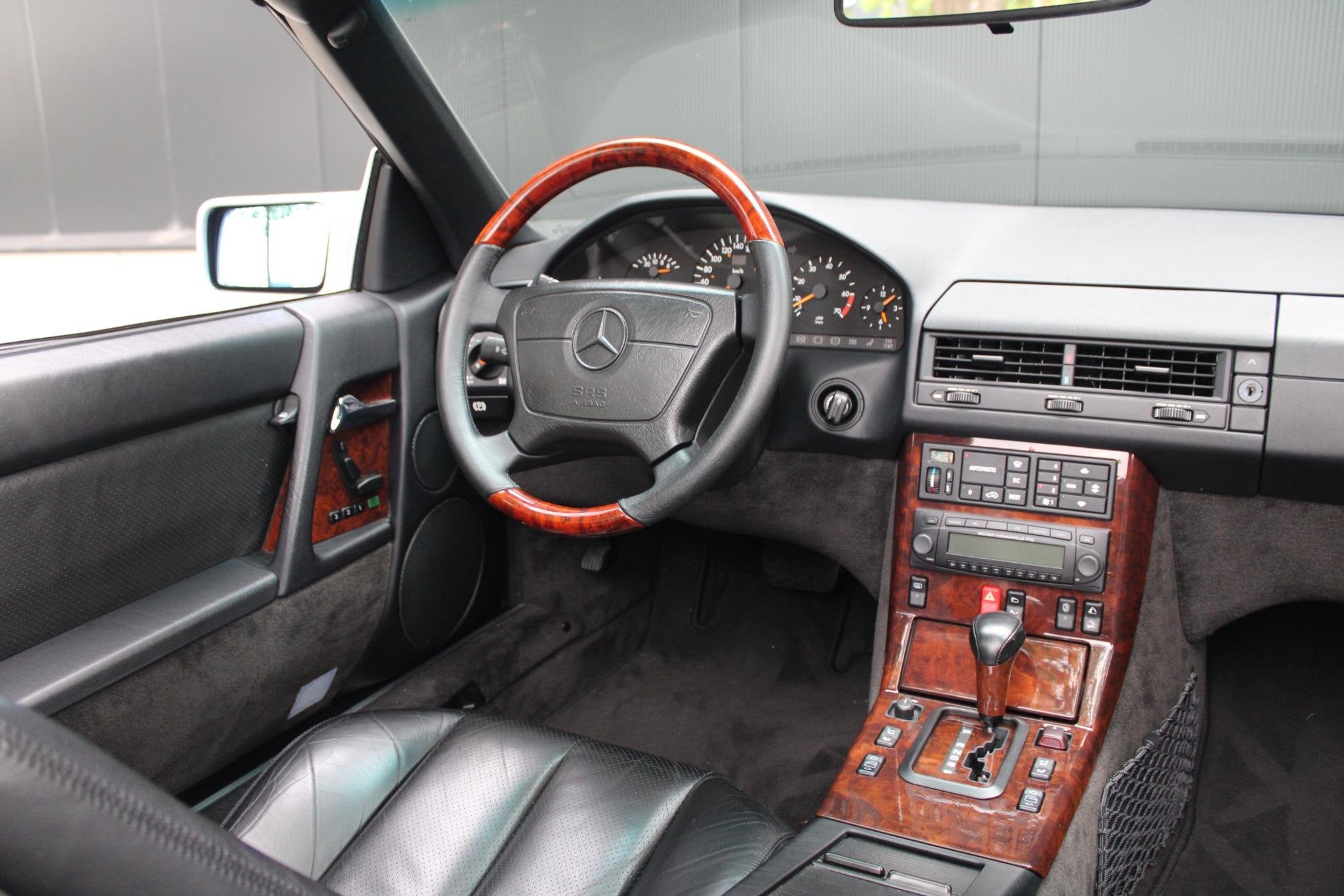 Mercedes-Benz SL-klasse 500SL | Hardtop | Leder | Houtinleg, Automaat, Cabriolet, Bedrijf, 2 stoelen