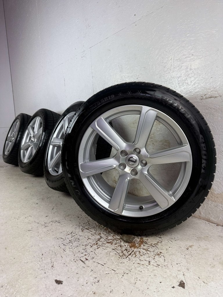 Originele Volvo XC90 velgen 19" 5x108 winterset Dunlop 8MM