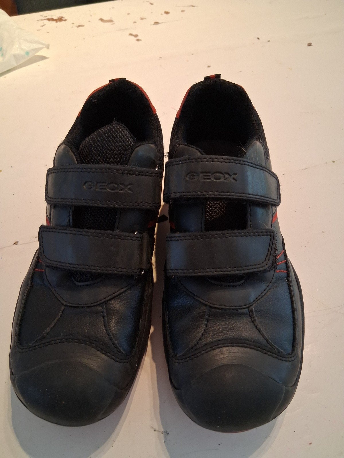 Geox sneakers maat 33, zwart/rood, klittenband, Ophalen of Verzenden, Zo goed als nieuw, Geox, Jongen of Meisje