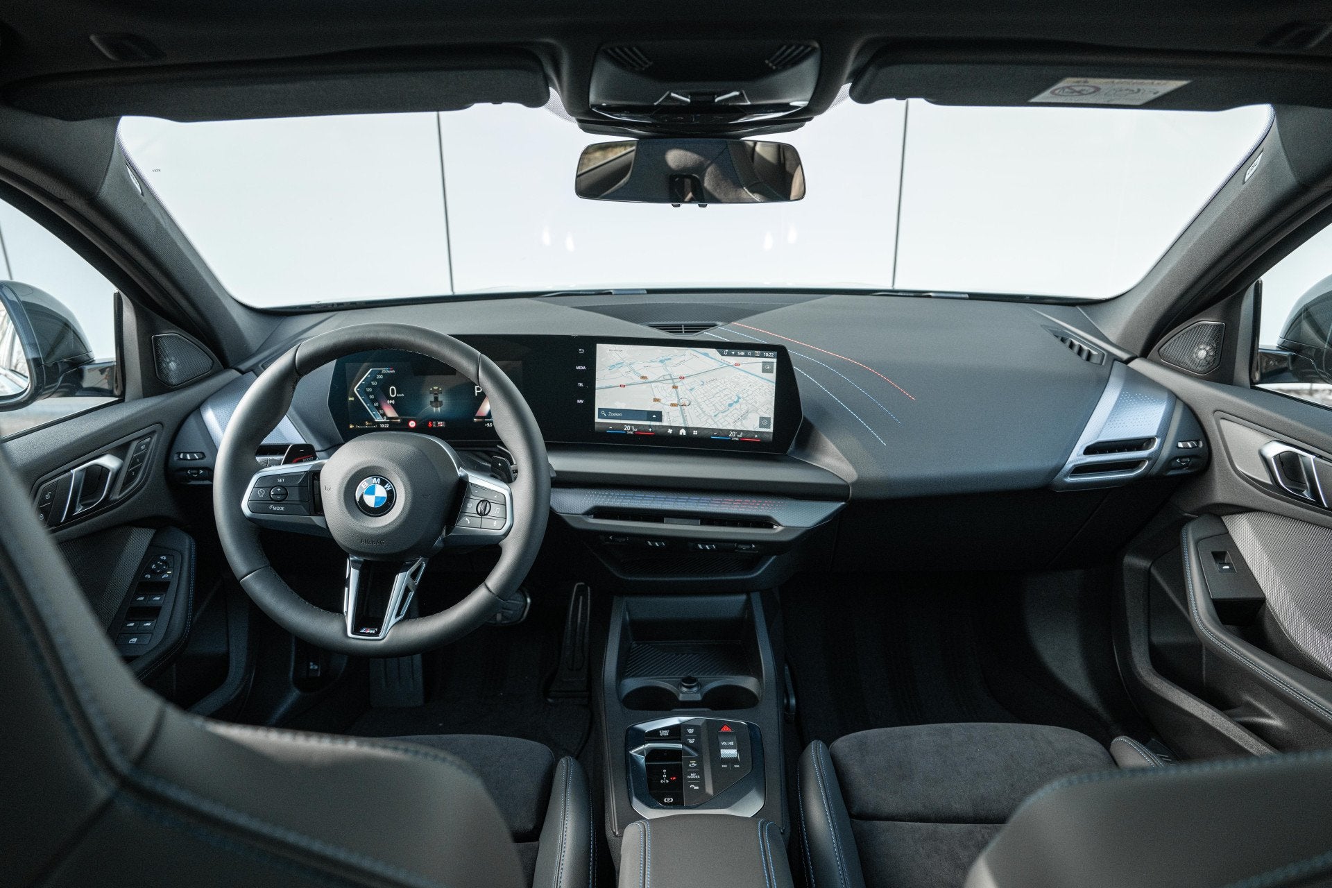 BMW 1 Serie 120 M Sport Automaat / Panoramadak / Sportstoele, Dealer onderhouden, 156 pk, Met garantie (alle), Origineel Nederlands