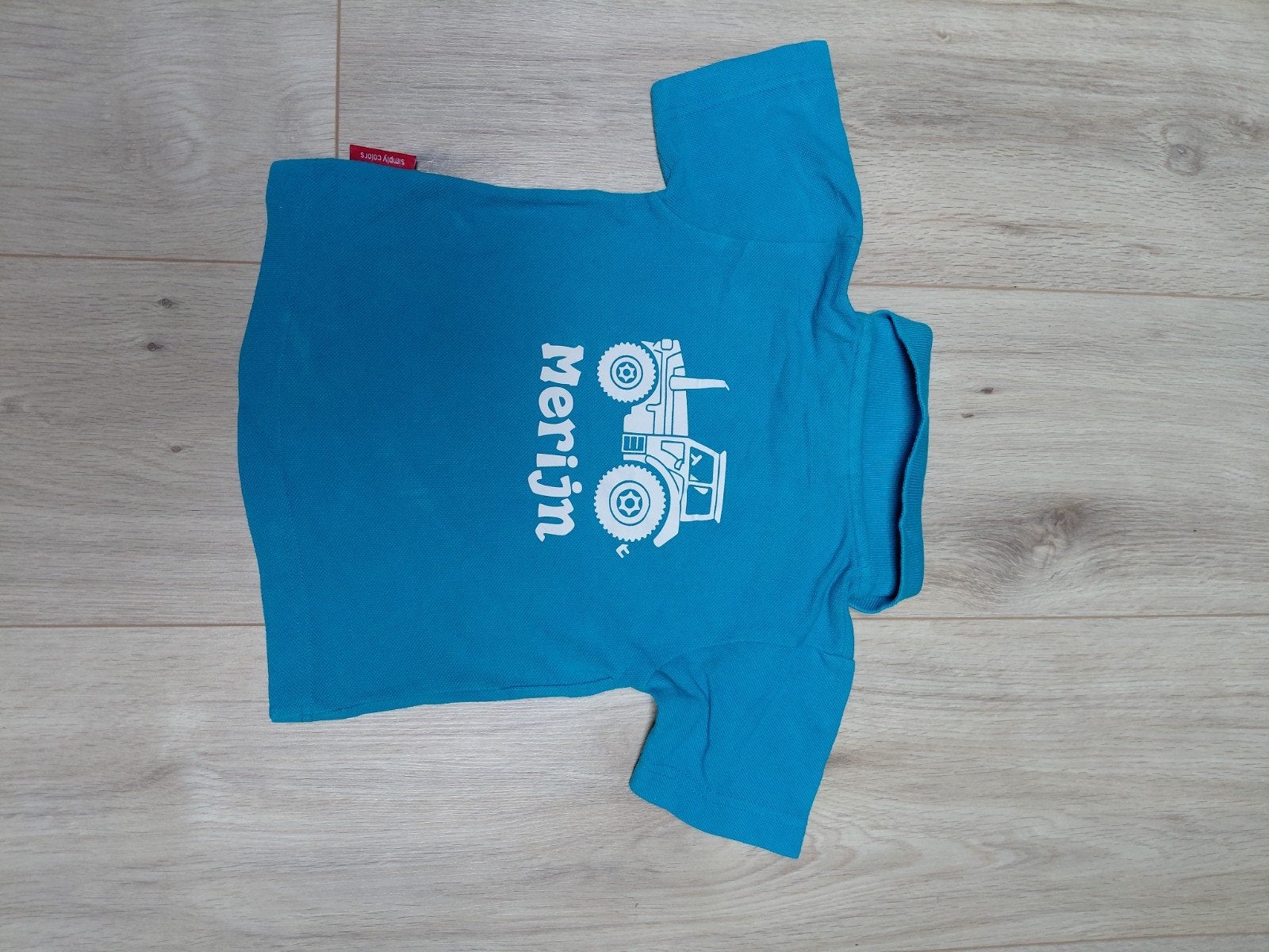 Blauw T-shirt met tractor en naam MERIJN maat 86/92, Ophalen of Verzenden, Gebruikt, Simply Colors, Jongetje