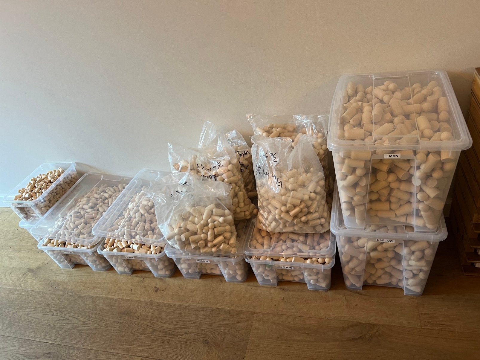 Compleet concept houten poppetjes ter overname, Ophalen