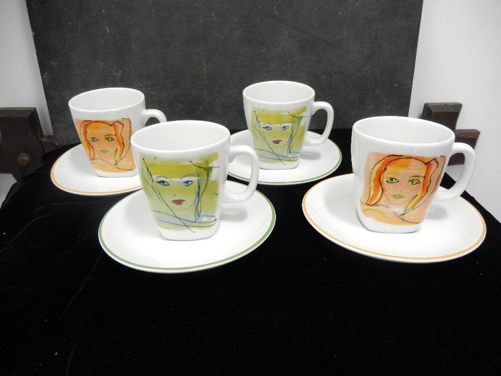 4 kop en schotel ..keramiek (Design:Sylvia Kristel), Antiek en Kunst, Ophalen of Verzenden, Steen/keramiek, Gesigneerd