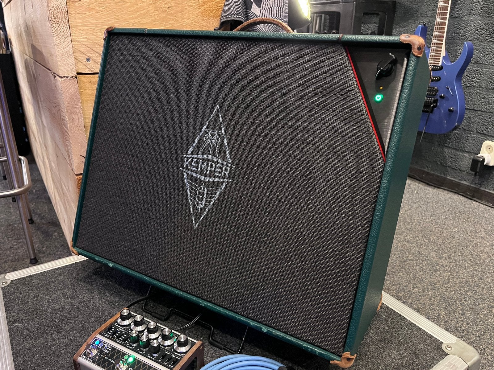 Kemper power kabinet 1x12 inch speaker, Ophalen of Verzenden, Gebruikt, Gitaar, 50 tot 100 watt