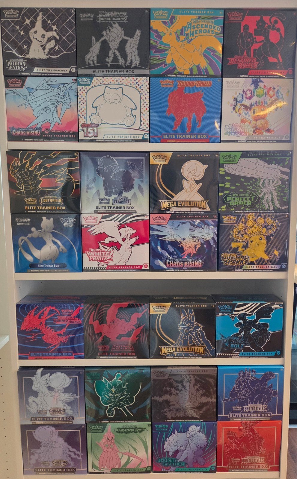 Mega aanbod Pokemon Elite Trainer Box (cases), Ophalen of Verzenden, Nieuw
