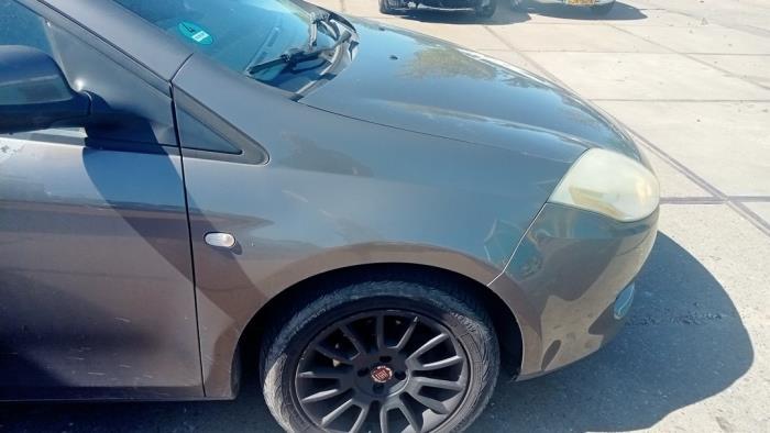 Scherm rechts-voor van een Fiat Bravo (865/B), Gebruikt, -, -, Ophalen of Verzenden