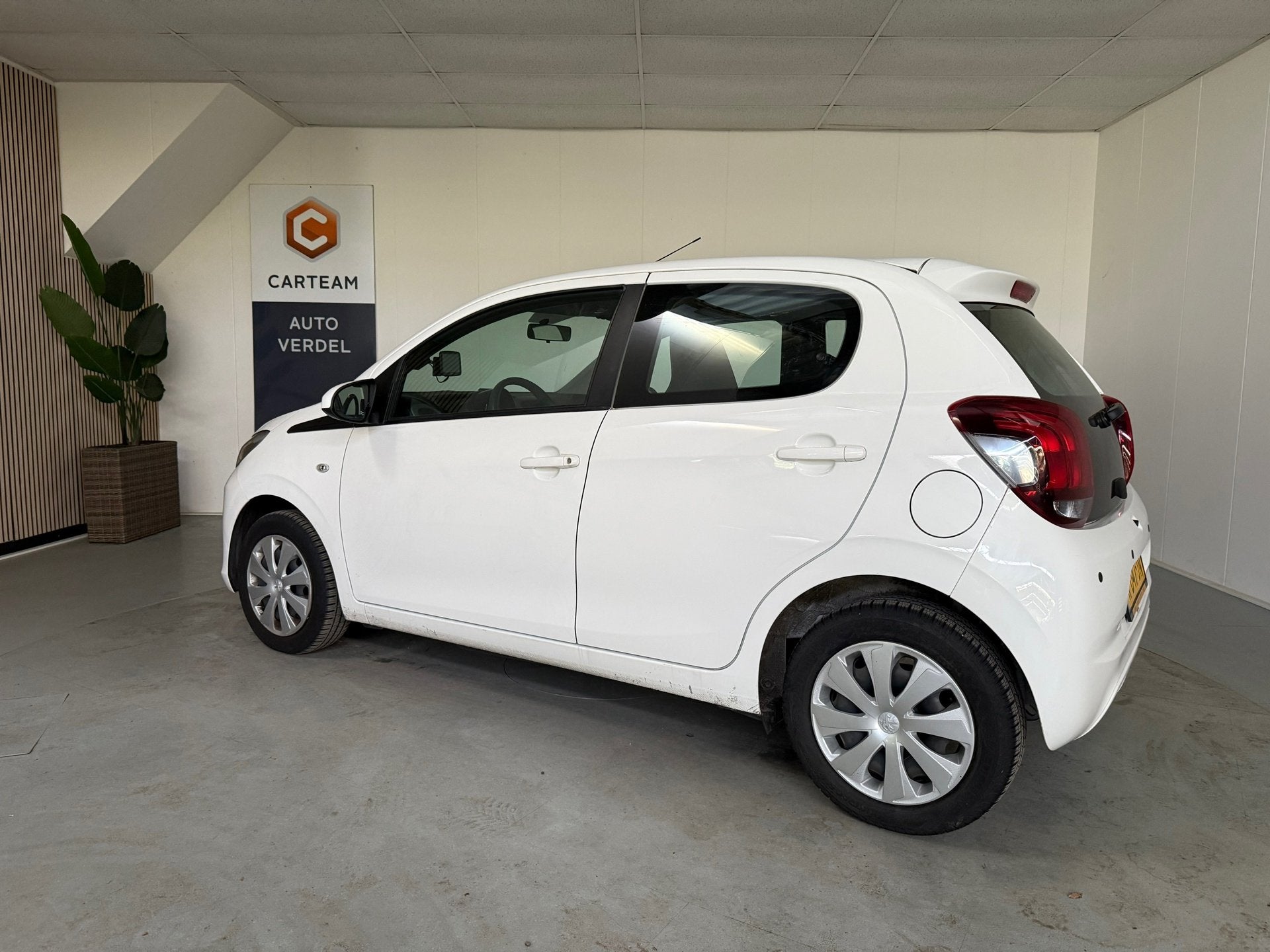 Peugeot 108 1.0 e-VTi Active Airco, Navigatie, Voorwielaandrijving, Gebruikt, Euro 6, 4 stoelen