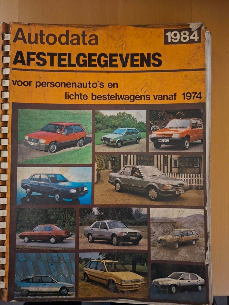Autodata Afstelgegevens 1984 - Personenauto's & Bestelwagens, Ophalen of Verzenden, Gelezen, Algemeen, Autodata
