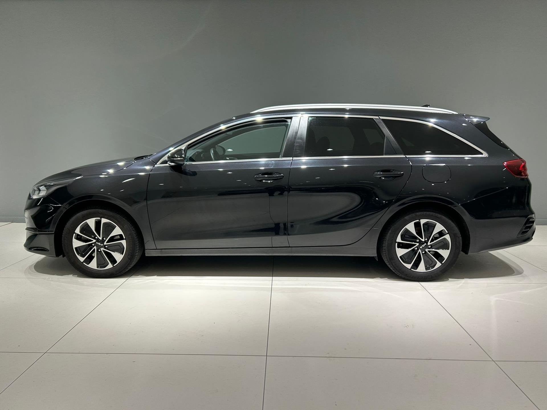 KIA Ceed Sw 1.0 T-GDi 100pk Design Edition, Auto's, 12 maanden, Gebruikt, Leder en Stof, Zwart