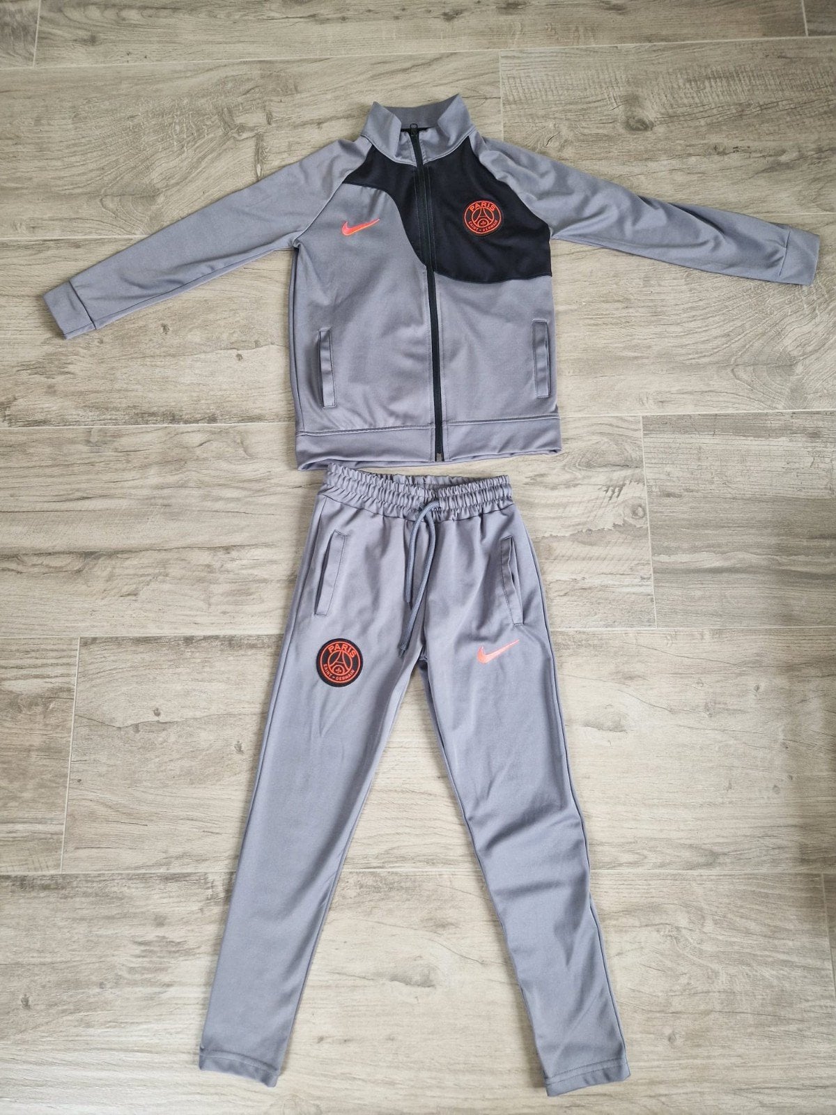 Nike Paris Saint-Germain trainingspak - Jongen, Ophalen of Verzenden, Zo goed als nieuw, Setje, Nike