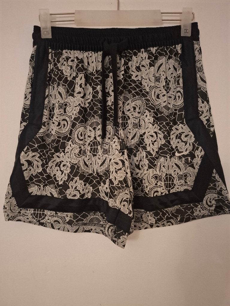 Nike short, Maat 38/40 (M), Verzenden, Zwart, Overige typen