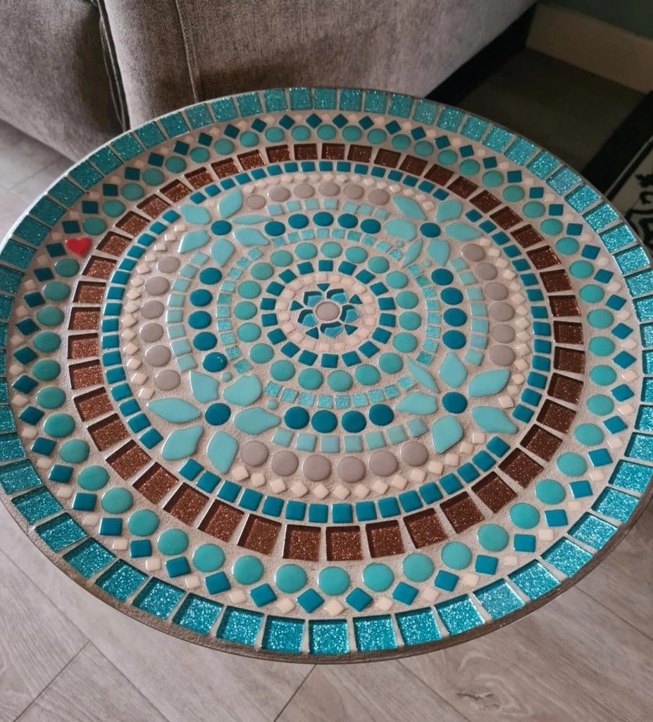 Unieke handgemaakte mozaïek schaal van recycled glas, Huis en Inrichting, Ophalen of Verzenden, Nieuw, Rond, Glas