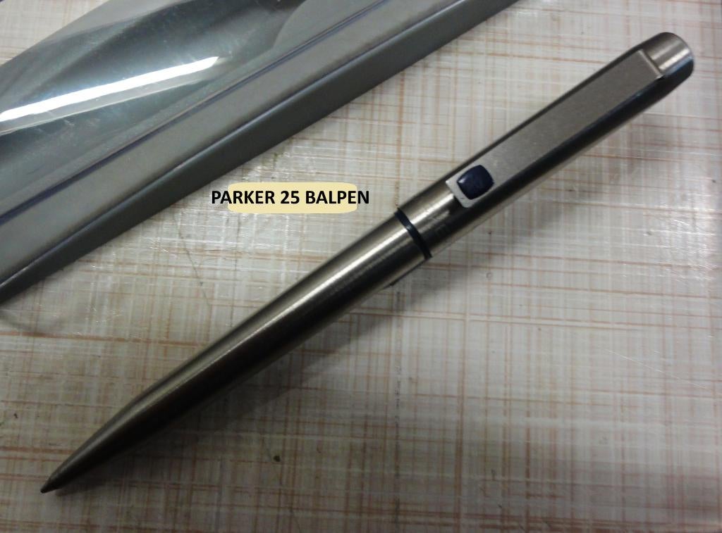 12 X PARKER 25 BALPOINTS MET OVERSCHUIF MECHANISME nu voor, Verzamelen, Pennenverzamelingen, Ophalen of Verzenden, Gebruikt, Balpen