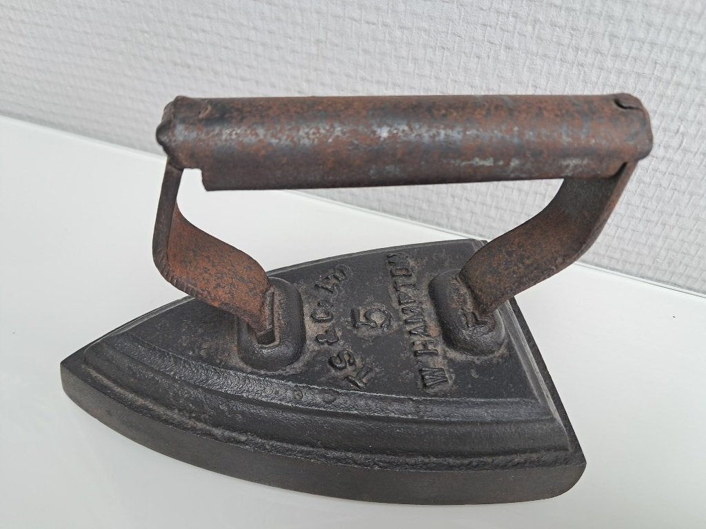 Antiek Gietijzeren strijkijzer W. Hampton, Ophalen of Verzenden