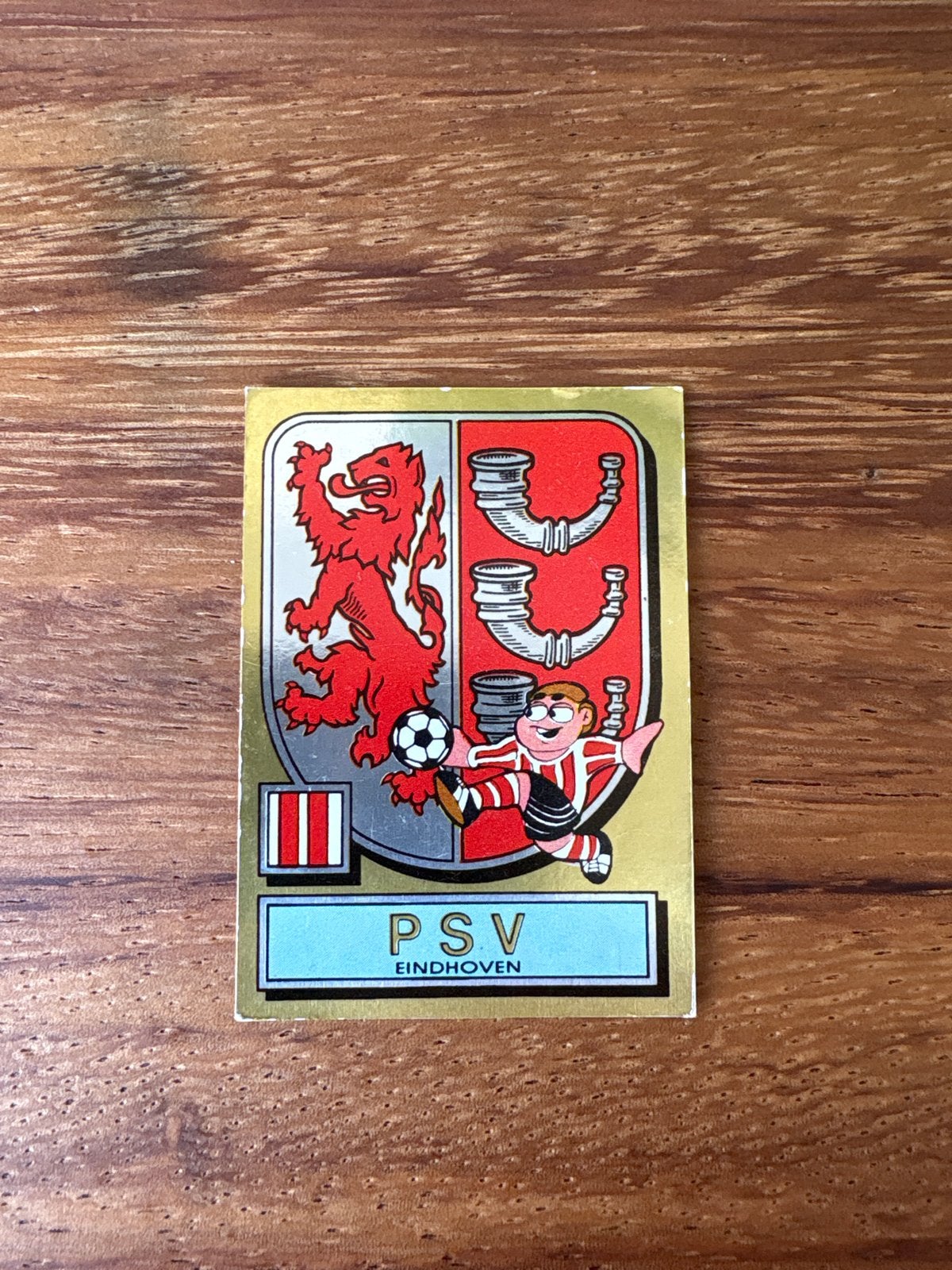 PSV Eindhoven Embleem Voetbal 1982 Panini Plaatje #233, Ophalen of Verzenden, Gebruikt, Stickers en Plaatjes