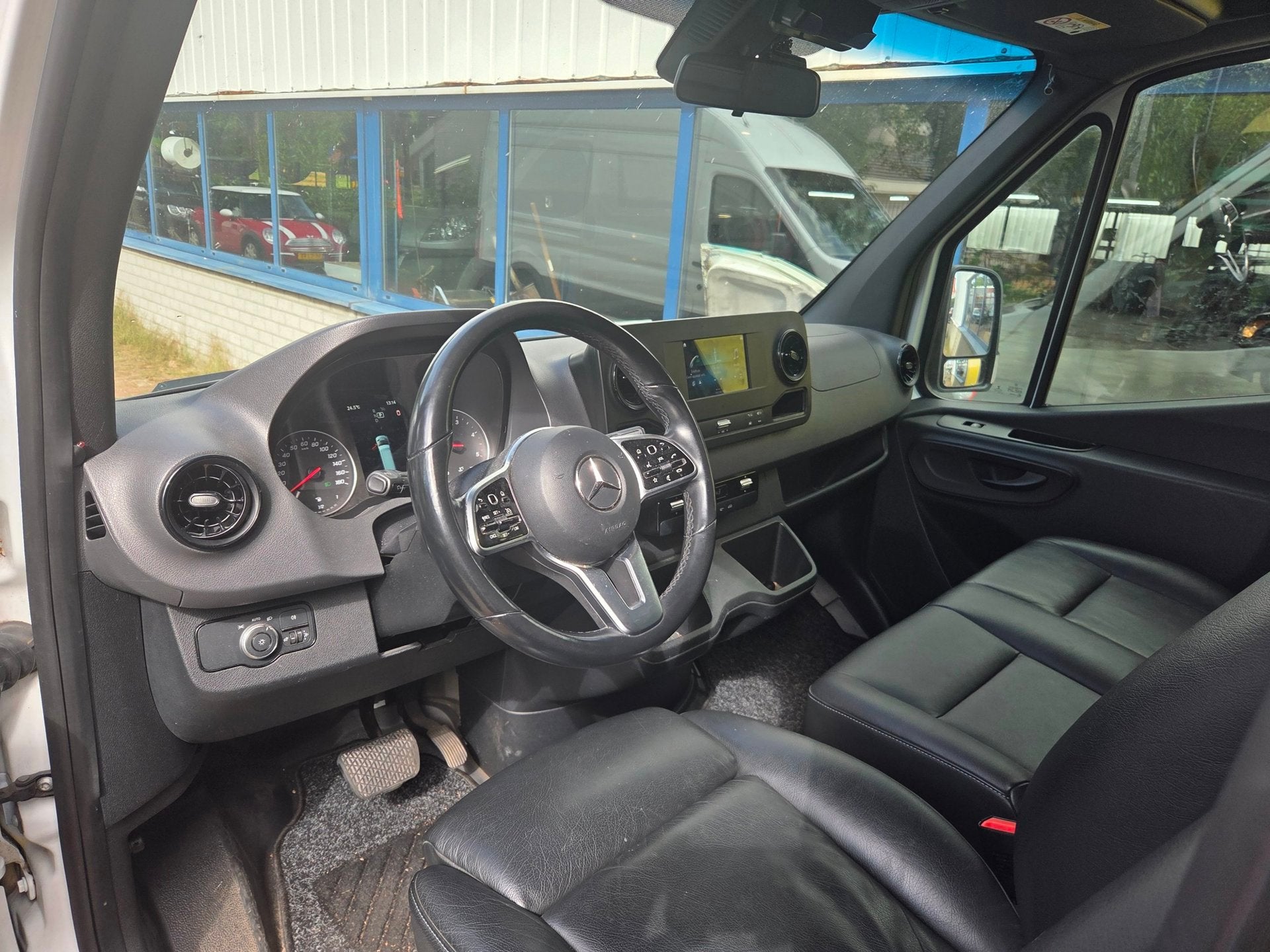 Mercedes-Benz Sprinter 317 1.9 CDI L3H2 RWD|Automaat|Leer|Ca, Auto's, Automaat, Achterwielaandrijving, Gebruikt, Euro 6