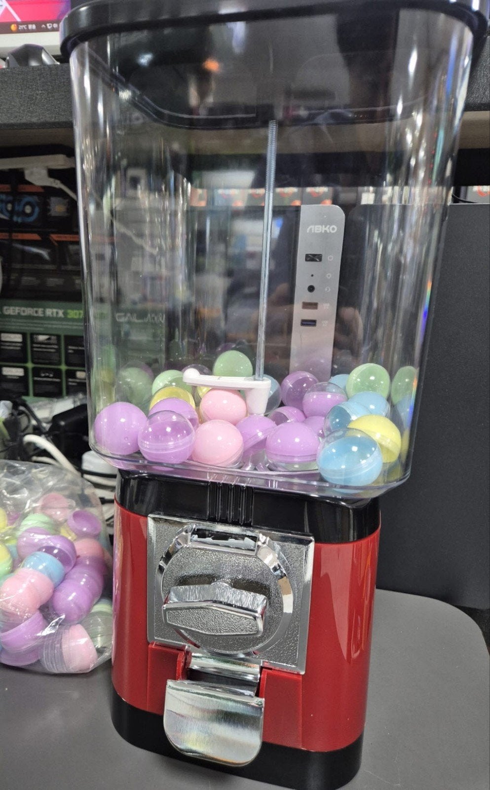 Vending automaat werkt op 0.50 munten., Ophalen of Verzenden, Zo goed als nieuw