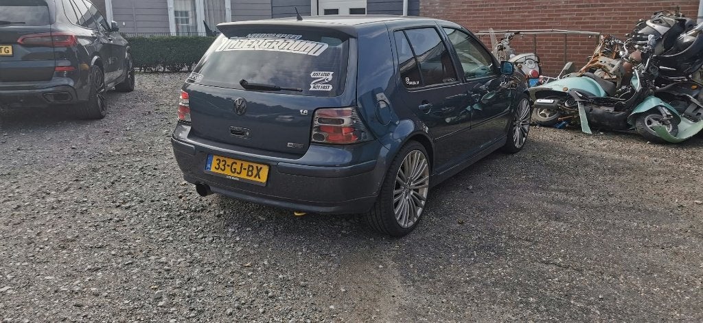 Volkswagen Golf 1.8 20V 110KW 2000 Blauw, Beige, 4 cilinders, Blauw, Bedrijf