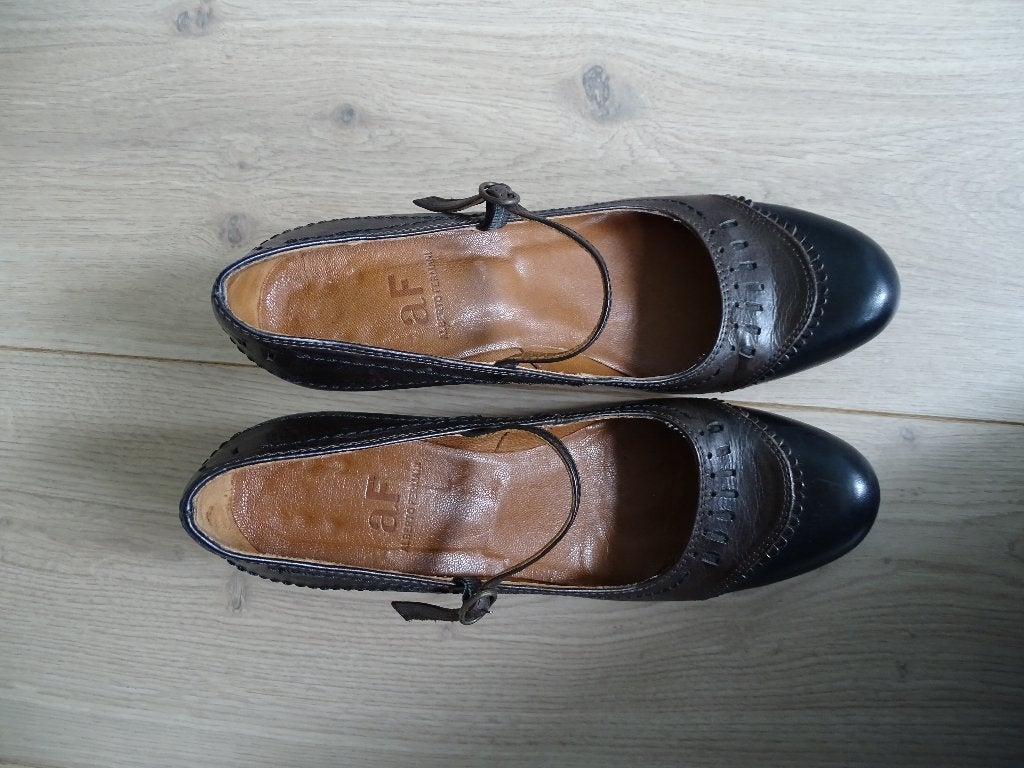 Leren pumps zwart/bruin van Alberto Fermani, Kleding | Dames, Schoenen, Alberto Fermani, Pumps, Bruin, Ophalen of Verzenden
