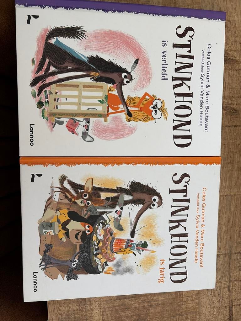 Stinkhond is verliefd & Stinkhond is jarig -zie omschrijving, Boeken, Ophalen of Verzenden, Zo goed als nieuw