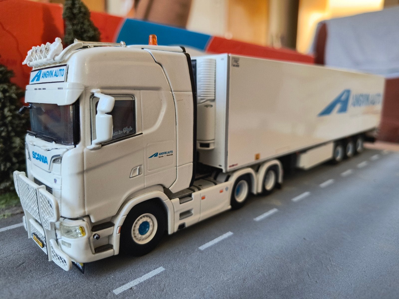 Wsi Scania Angvik Auto, Hobby en Vrije tijd, Modelauto's | 1:50, Ophalen of Verzenden, Zo goed als nieuw, Bus of Vrachtwagen, Wsi