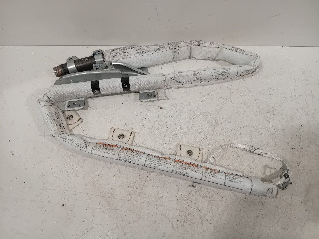 Gordijn airbag links Suzuki Vitara, Auto-onderdelen, Dashboard en Schakelaars, Onderdelen@venauto.nl, Van der Ven Autorecycling B.V.