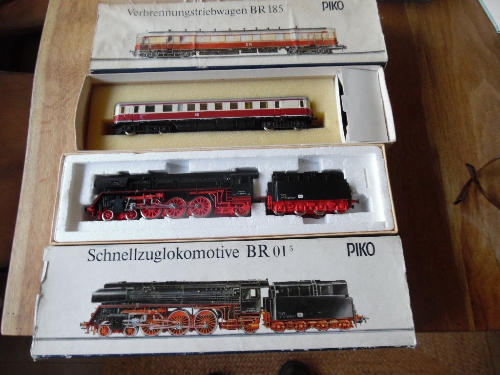Tka voor spoor Ho van piko een BR 185 en een BR 01, Hobby en Vrije tijd, Modeltreinen | H0, Gebruikt, Analoog, Gelijkstroom, Locomotief