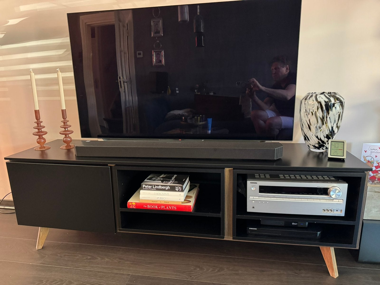Televisiemeubel ontworpen door Monika Mulder, Ophalen, Design by Monika Mulder, Gebruikt, 150 tot 200 cm