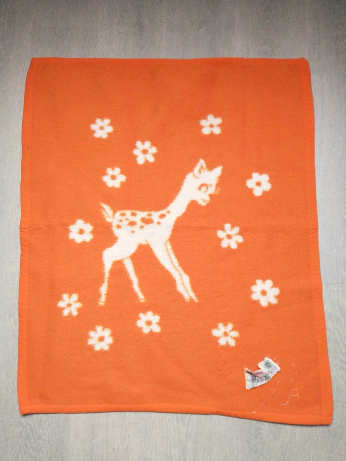 Vintage AaBe ledikantdekentje met Bambi-print, Oranje, Gebruikt, Dubbelzijdig, Deken